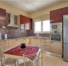 3 bedroom seaside villa with pool, Acharavi, sleeps 5